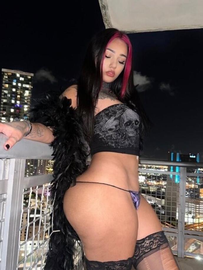 - 23 videos sur Prada - 35 videos sur doing these - 23 videos sur Prada - 35 videos sur doing these
