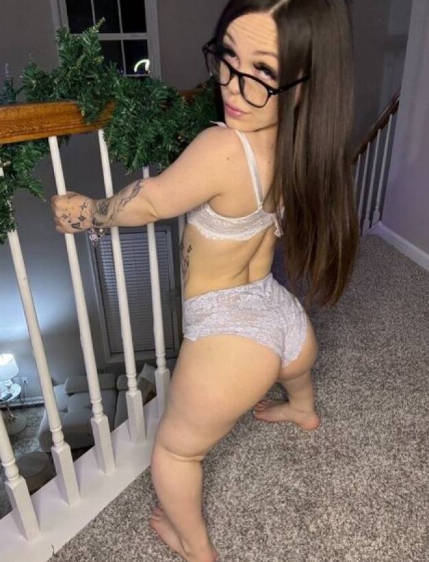 Asian Mommy drops her jaw when she sees BWC bulge in ... Guide 111 Asian Mommy drops her jaw when she sees BWC bulge in ... Guide 111