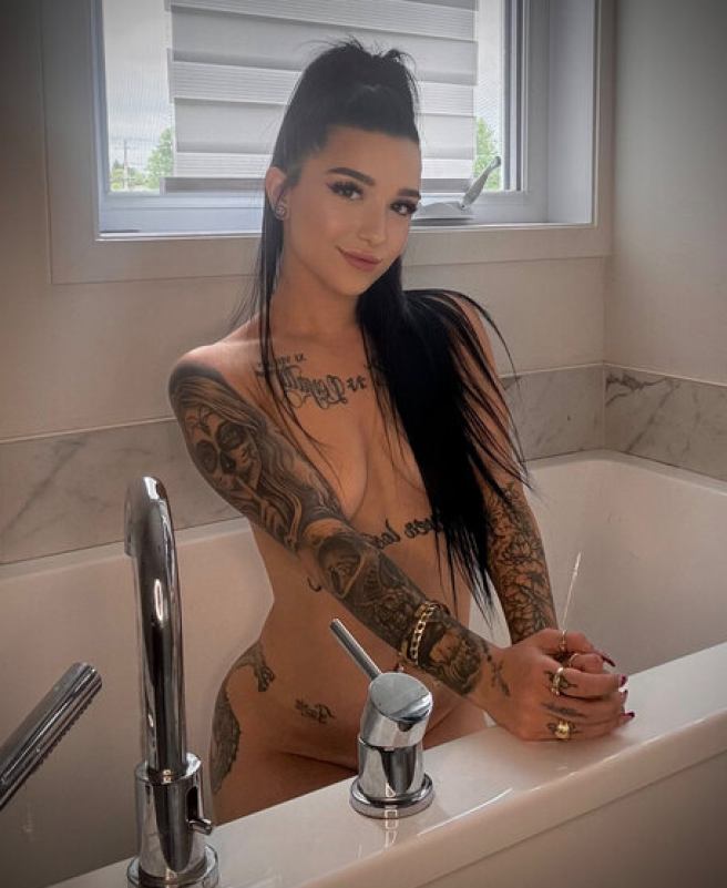 Azzyland Nudes Porn GIFs Azzyland Nudes Porn GIFs