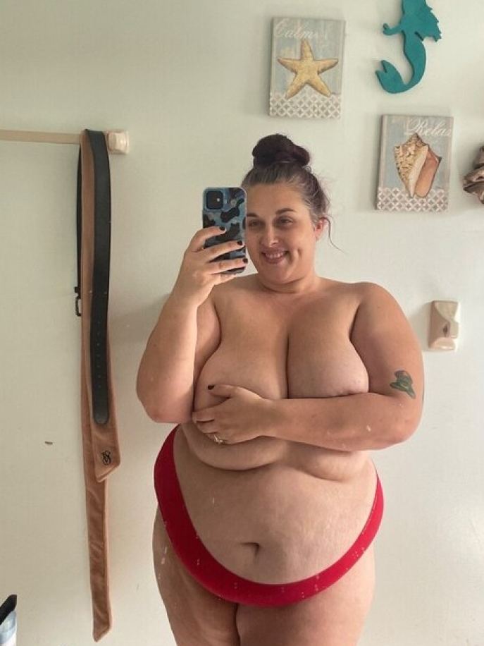Bhad Bhabie showing off her new tits on of 🔥😍🥵 Bhad Bhabie showing off her new tits on of 🔥😍🥵