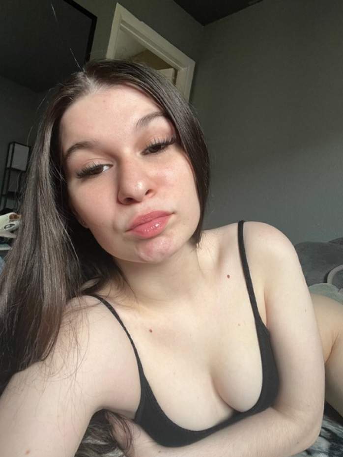 Big Titty Slut Shows Big Titty Slut Shows