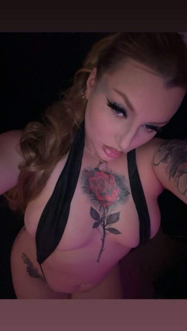 Big Titty Slut Shows Big Titty Slut Shows
