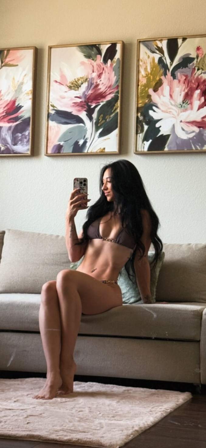 Brittany (@brittany_broski) Brittany (@brittany_broski)