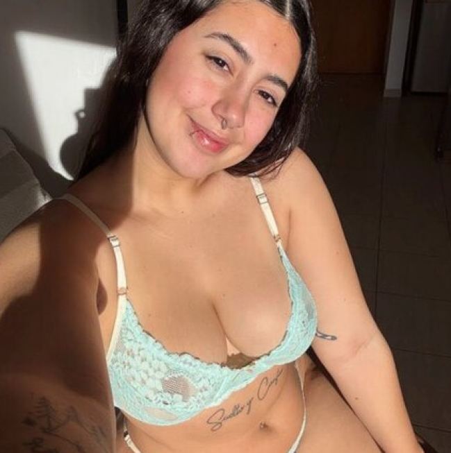 Camila Mendes' Halter Top Has a Ridiculously Bold Cutout ... Insights 577 Camila Mendes' Halter Top Has a Ridiculously Bold Cutout ... Insights 577