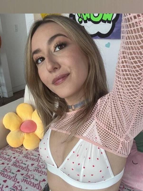 D'Amelio non-nude sexy sur else having issues deleting D'Amelio non-nude sexy sur else having issues deleting