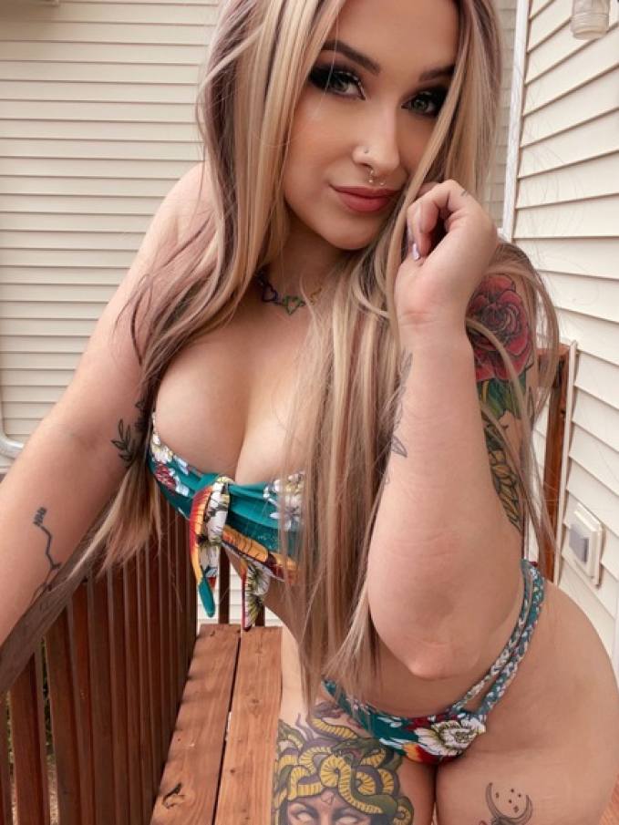 Goddess Lindsay creating content too naughty for Instagram Guide 484 Goddess Lindsay creating content too naughty for Instagram Guide 484