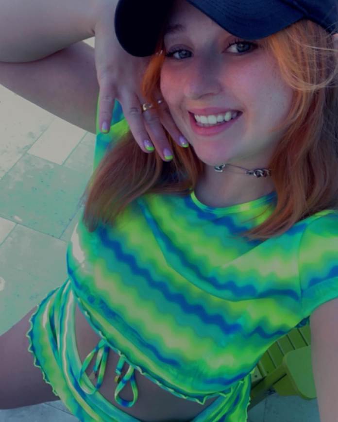 Hot Frieren Seduces you with her Sweet and Juicy Pussy Hot Frieren Seduces you with her Sweet and Juicy Pussy
