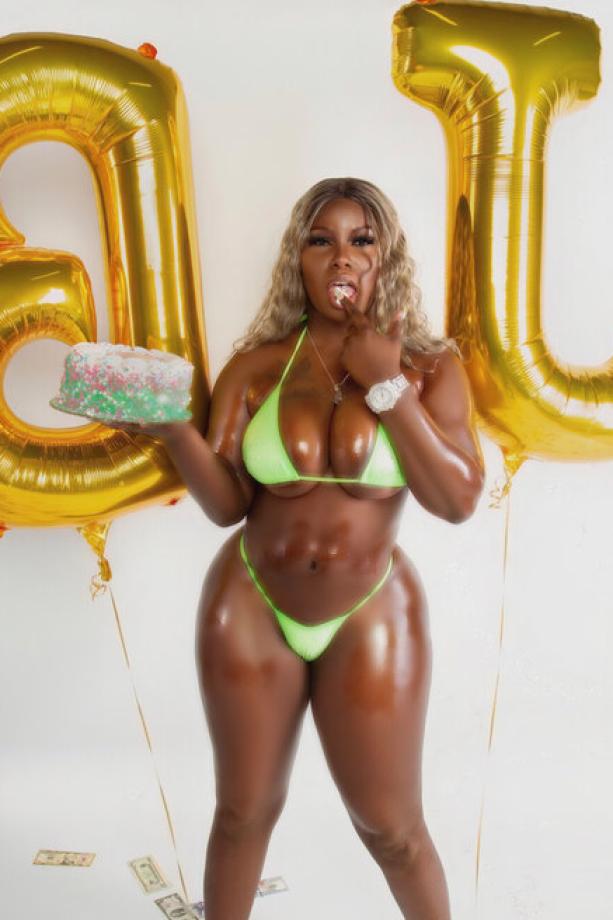 Mia Dio (@miiadio) Details 493 Mia Dio (@miiadio) Details 493