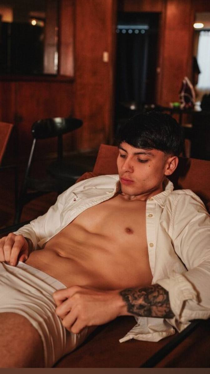 Pietro Boselli Gets Naked For Emporio Armani Spring ... Tips 297 Pietro Boselli Gets Naked For Emporio Armani Spring ... Tips 297