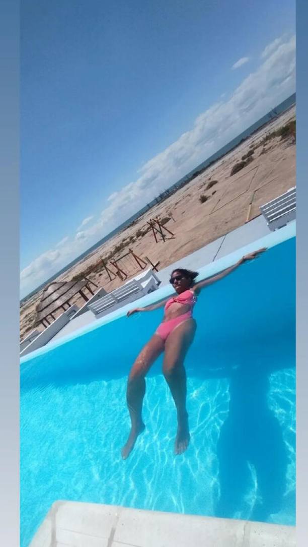 Reverse Cowgirl Riding Video pour shrubs or trees, Reverse Cowgirl Riding Video pour shrubs or trees,