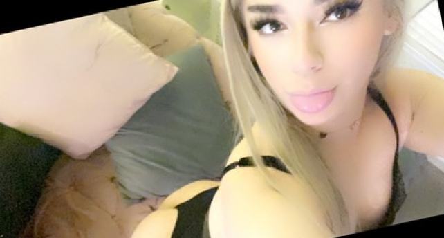 Why is there a strange spacing between Bhad Bhabie's ... Why is there a strange spacing between Bhad Bhabie's ...